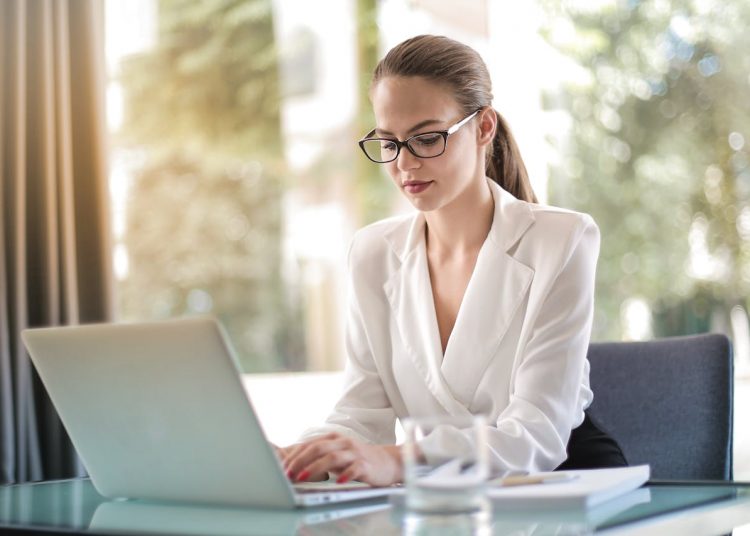 Building a Personal Brand: Essential Tips for Career Advancement