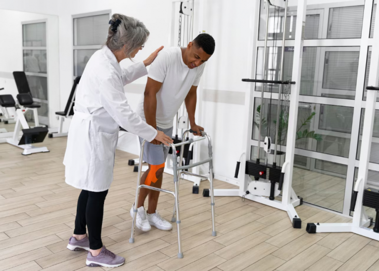 The Role of Physical Therapy in Aging Gracefully: Support for Seniors